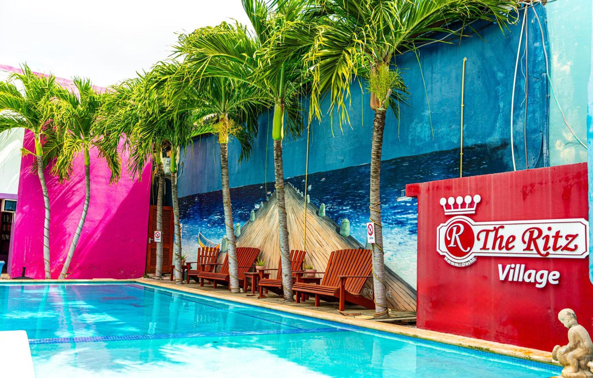 First Curacao Hostel Willemstad Exterior foto
